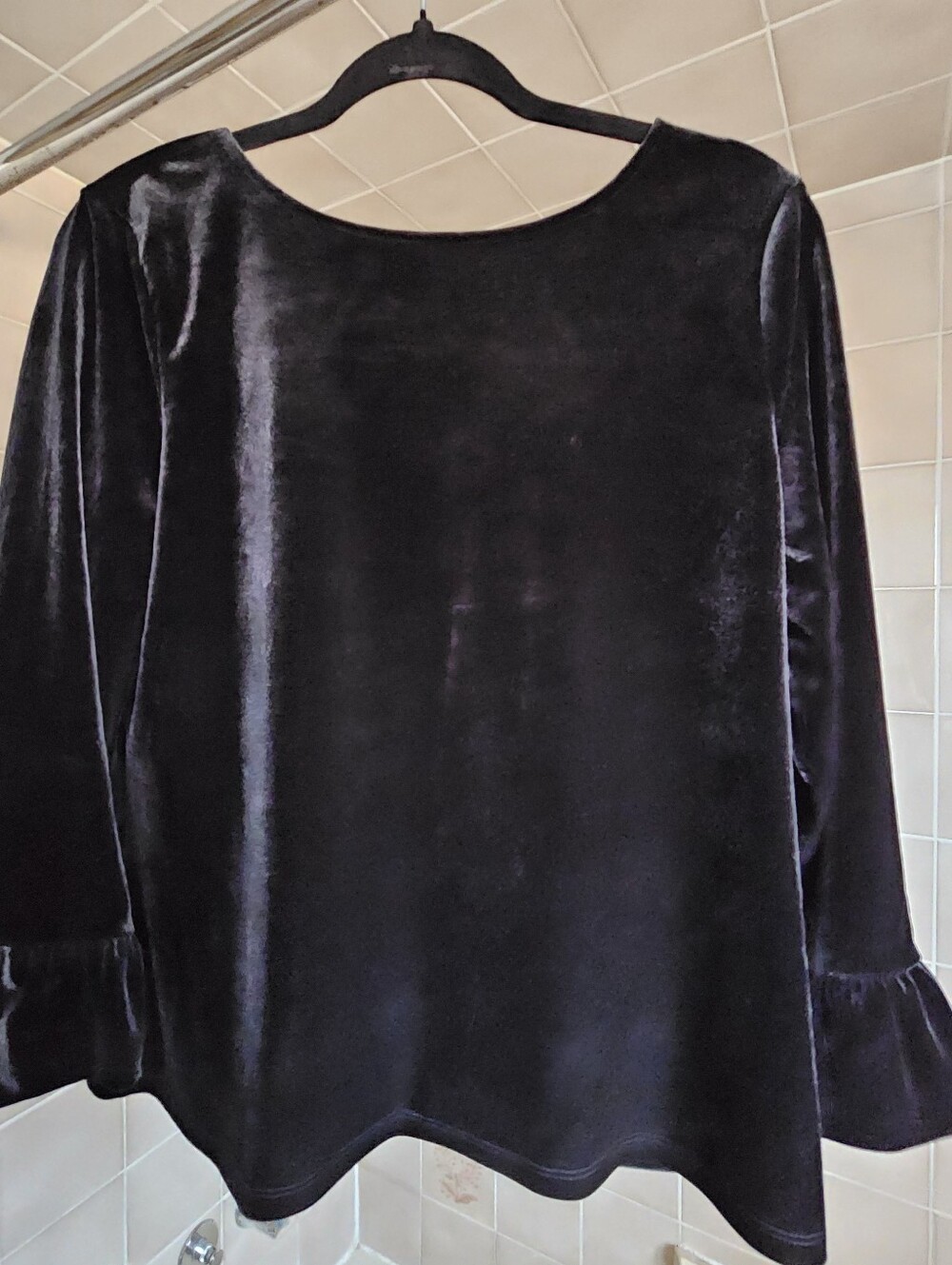 Talbot's Black Velvet Top With Bowtie Back Size Medium Petite